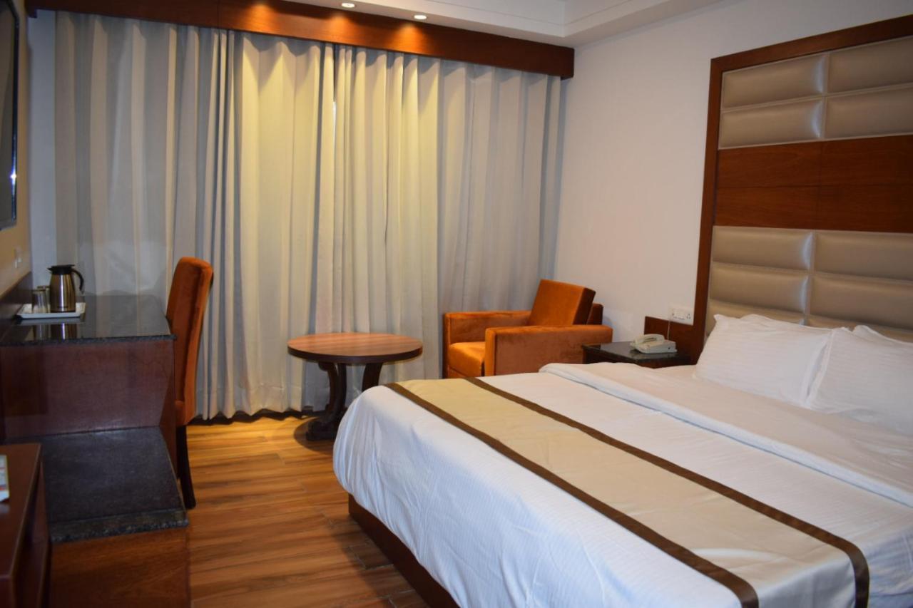 Hotel Ambica Katra Katra  Zewnętrze zdjęcie