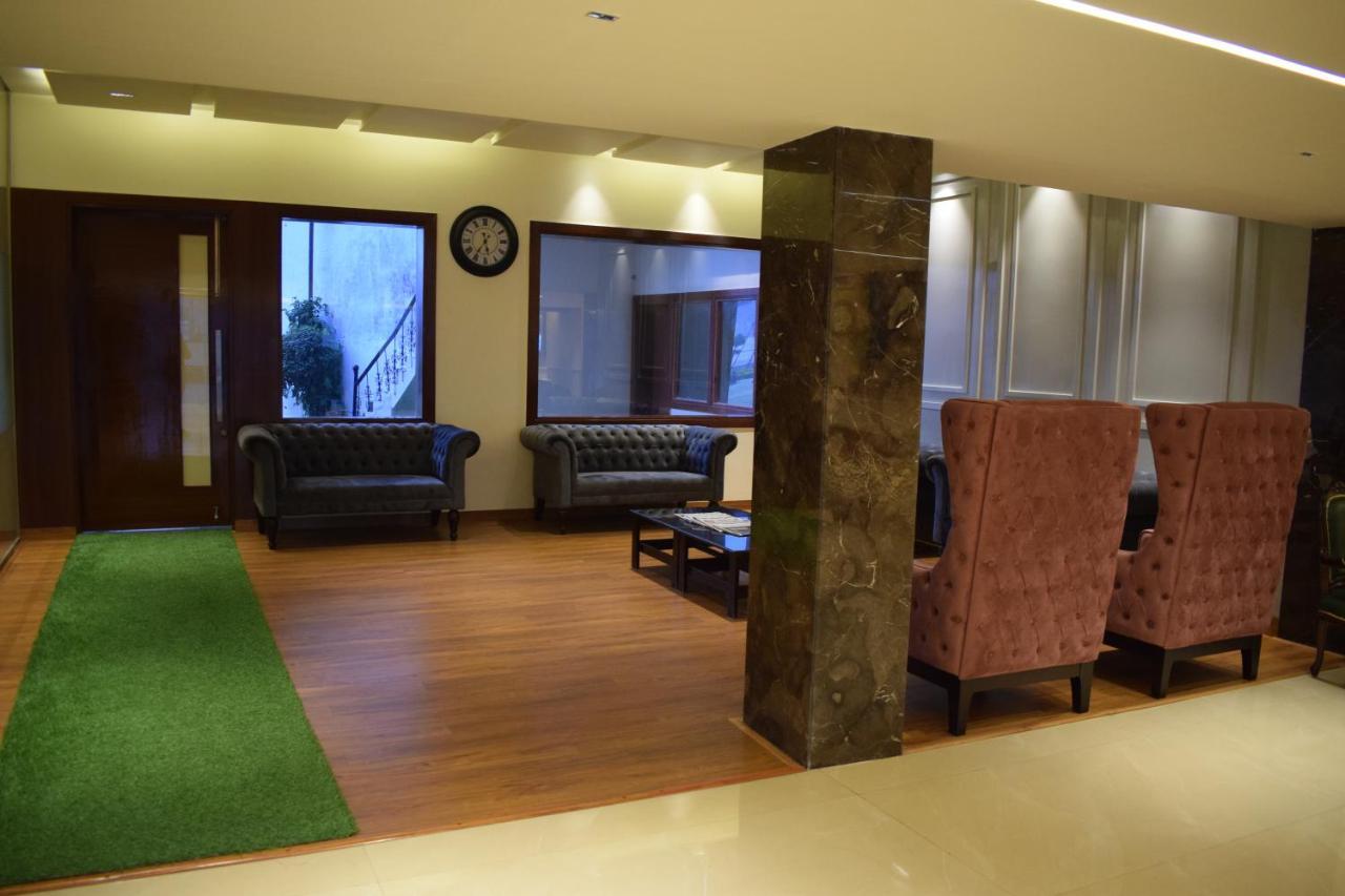 Hotel Ambica Katra Katra  Zewnętrze zdjęcie
