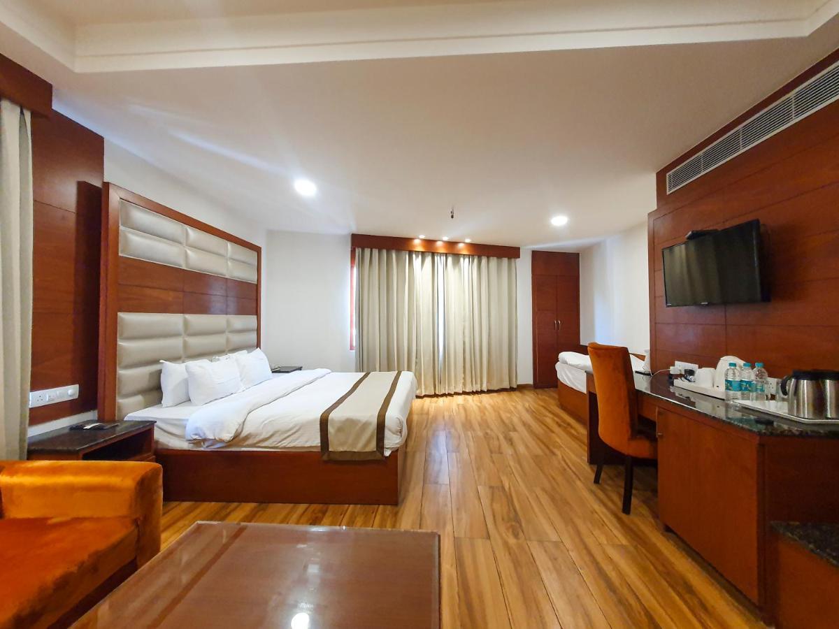 Hotel Ambica Katra Katra  Zewnętrze zdjęcie