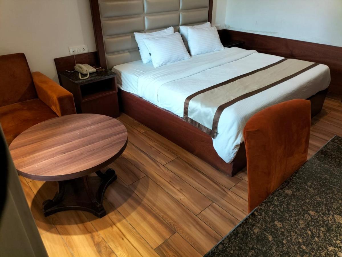 Hotel Ambica Katra Katra  Zewnętrze zdjęcie