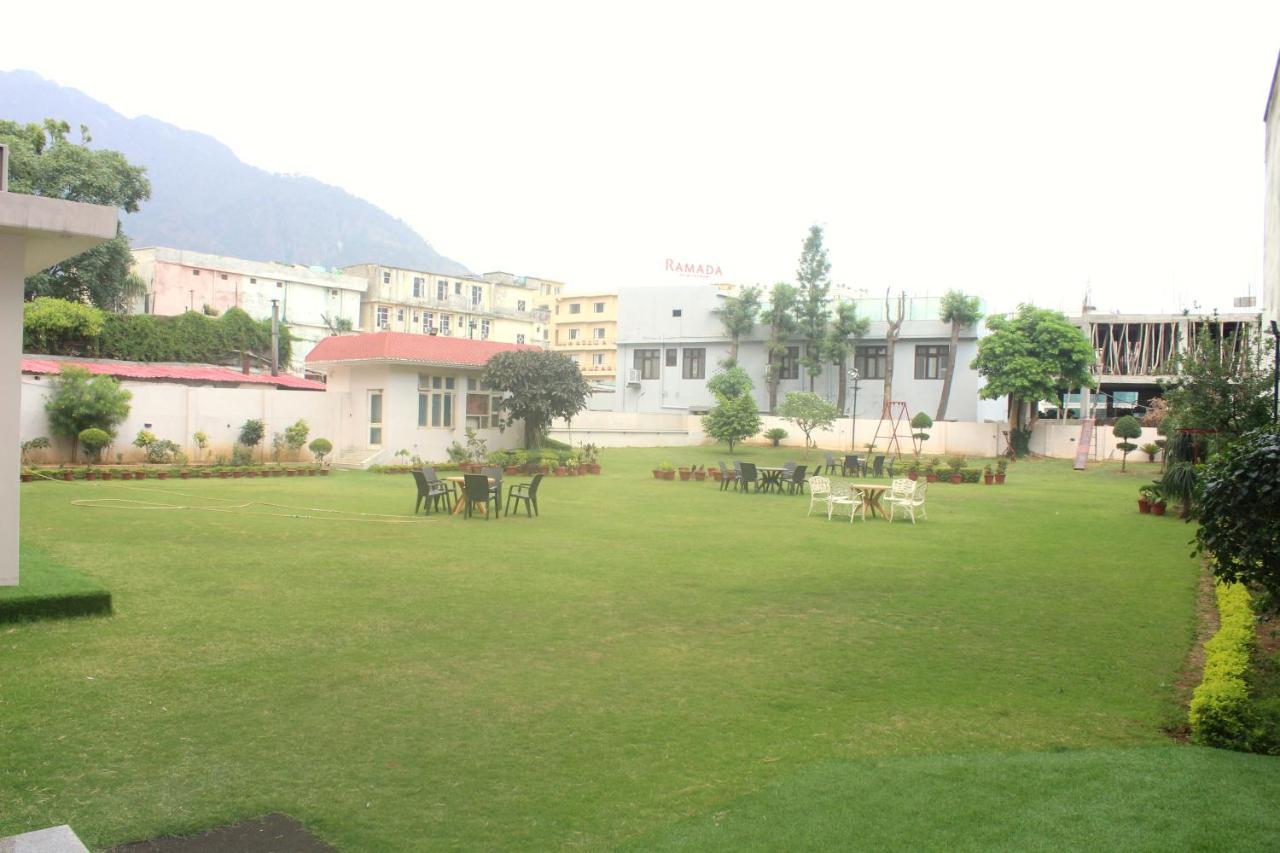 Hotel Ambica Katra Katra  Zewnętrze zdjęcie
