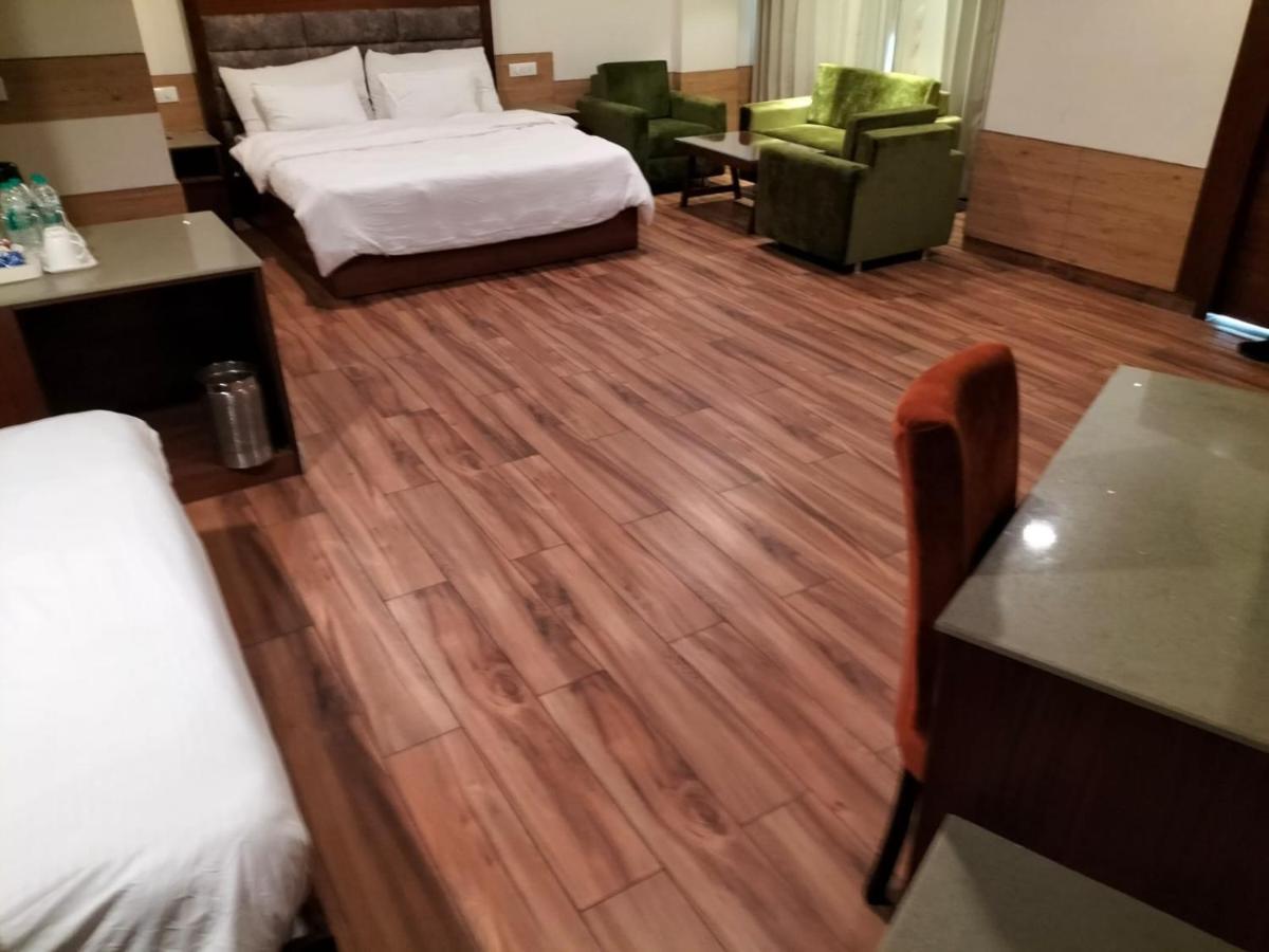 Hotel Ambica Katra Katra  Zewnętrze zdjęcie