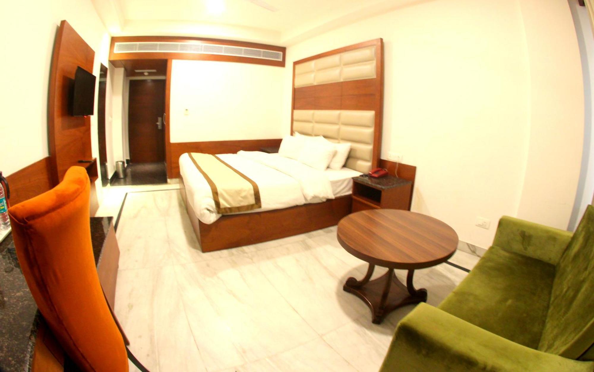 Hotel Ambica Katra Katra  Zewnętrze zdjęcie