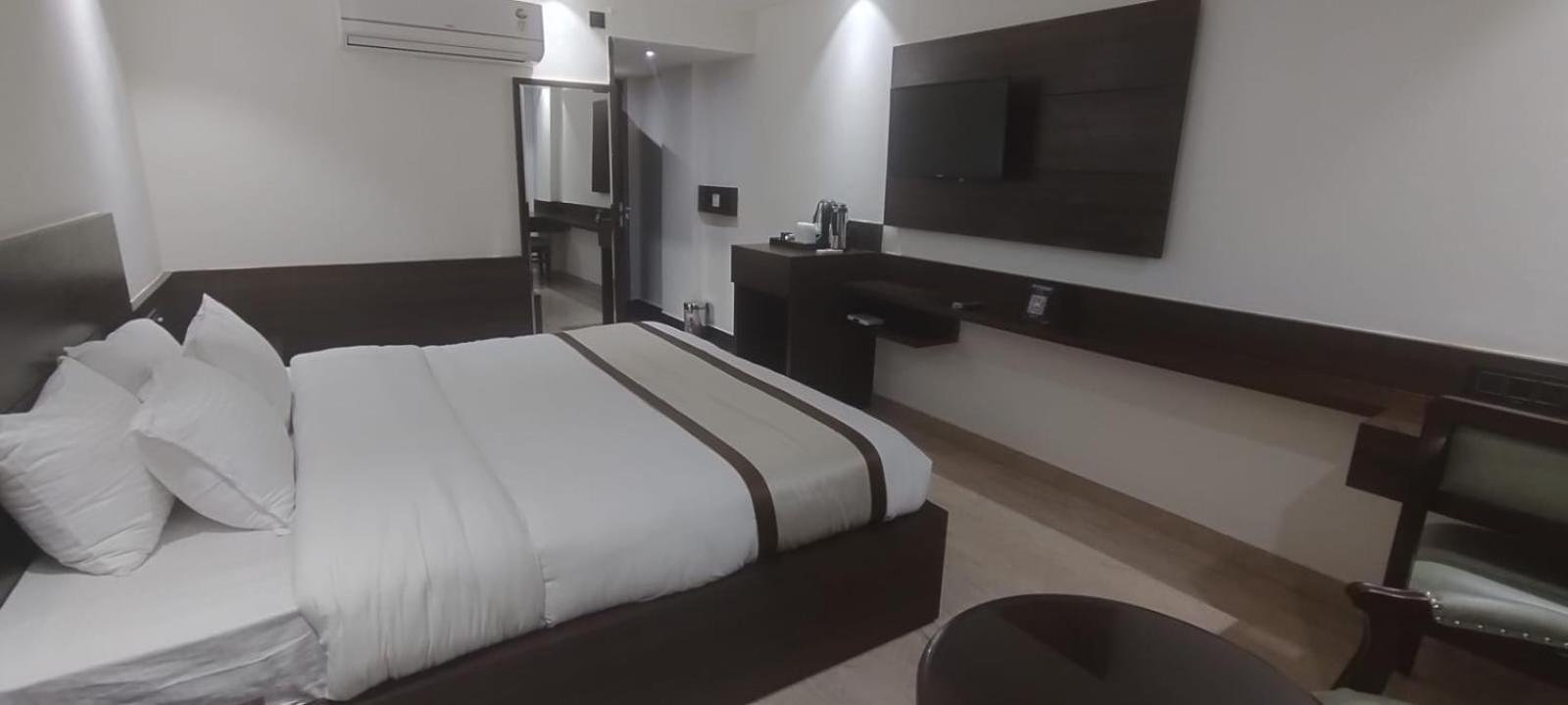 Hotel Ambica Katra Katra  Zewnętrze zdjęcie