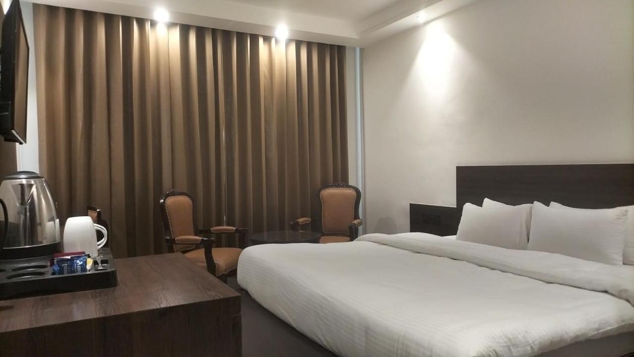 Hotel Ambica Katra Katra  Zewnętrze zdjęcie