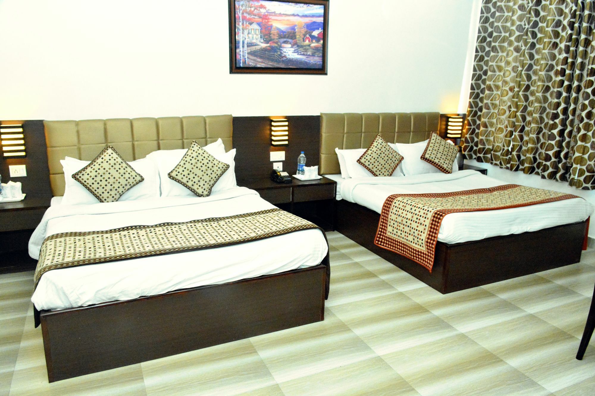 Hotel Ambica Katra Katra  Zewnętrze zdjęcie